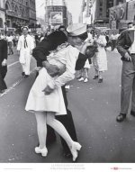 5v-j-day-kiss-eisenstaedt.jpg