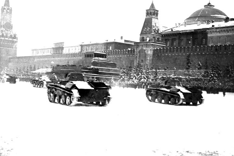 Moscowbattleparade.jpg