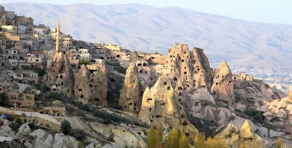 Case-din-lumea-basmelor-Cappadocia.jpg