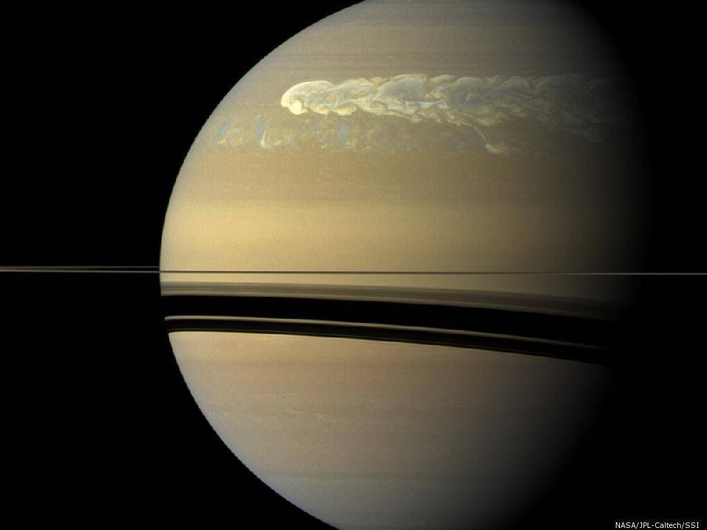 SATURN-STORM_d361140322.jpg